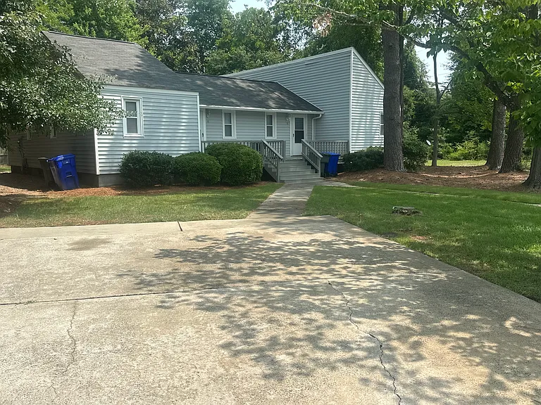106 Juniper Ln — Photo 1