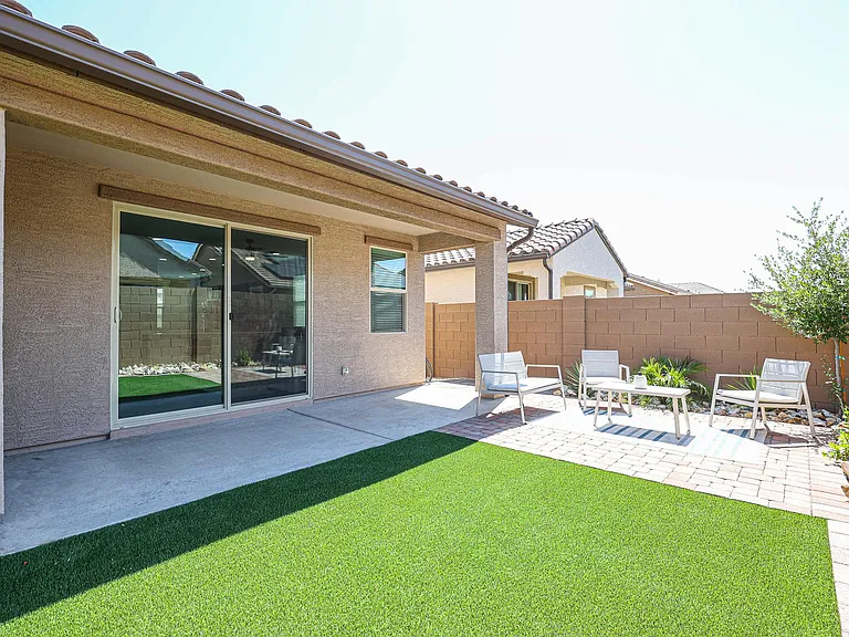 8924 W Bethany Heights Dr — Photo 28
