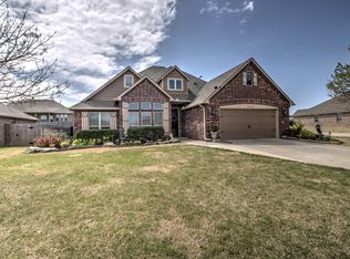 5103 E Dallas St, Broken Arrow, OK 74014