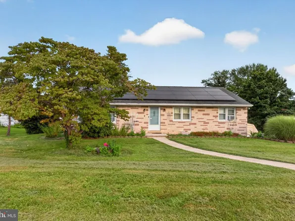 5 Monticello Ave, Spring Grove, PA 17362