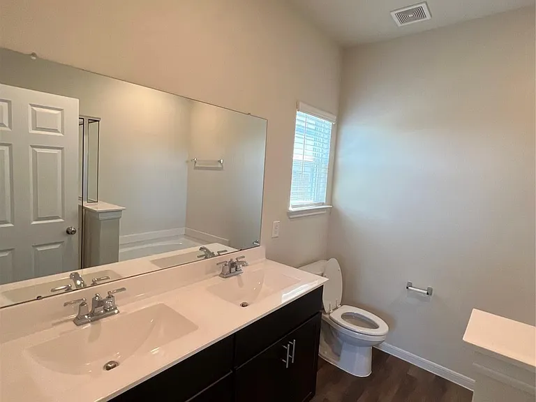 4410 Rushing Ridge Ct — Photo 24