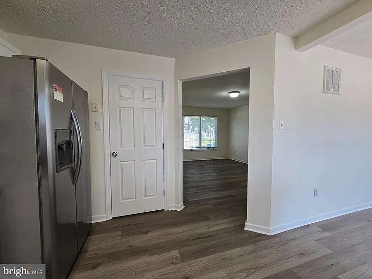 23 Lordship Ln — Photo 13