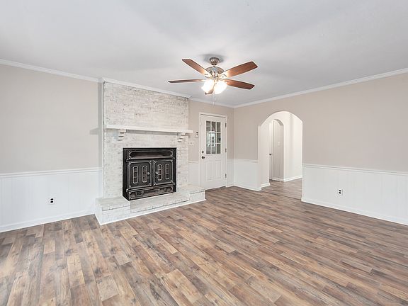 4th image of 28 Gracelyn Dr