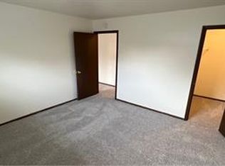 Grand Ave. - 1011 - 16, Waukegan, IL 60085