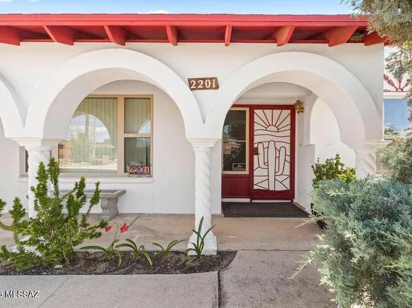 2201 S Hearthstone Ave, Tucson, AZ 85710