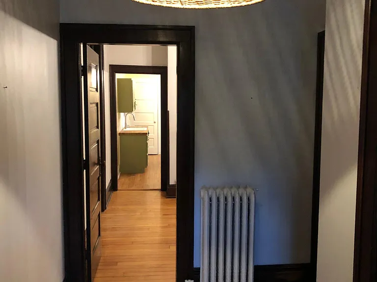 901 Columbia Ave — Photo 2