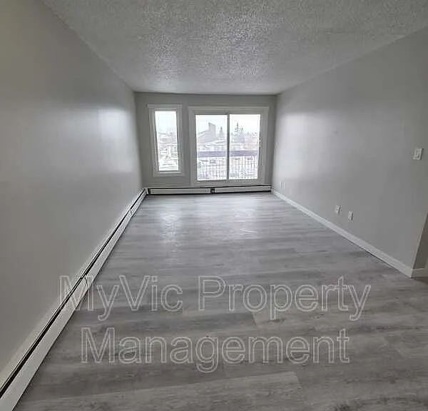 4610 47th St — Photo 13