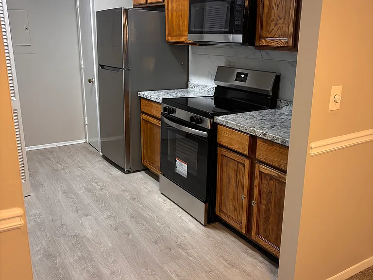 5552 Mountain Springs Cir — Photo 1