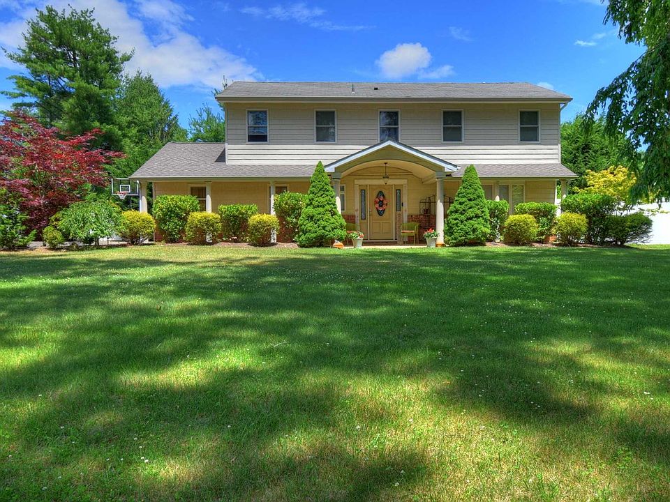1st image of 6 Wood Sorrell Ln