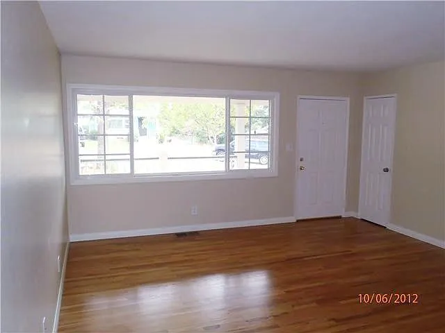 1356 Peppervilla Dr — Photo 4