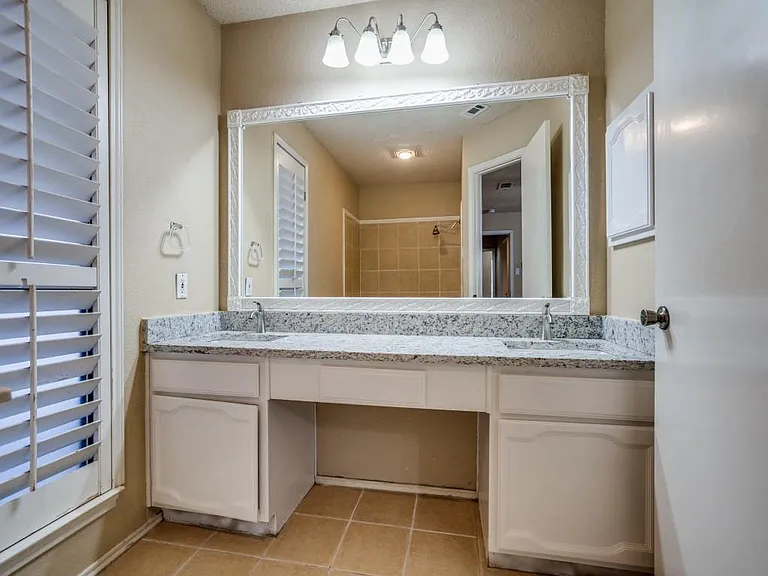 1001 Filmore Dr — Photo 7
