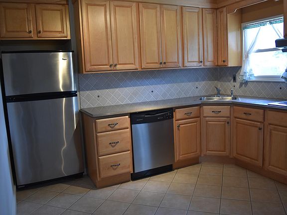 2nd image of 19 Wexford St