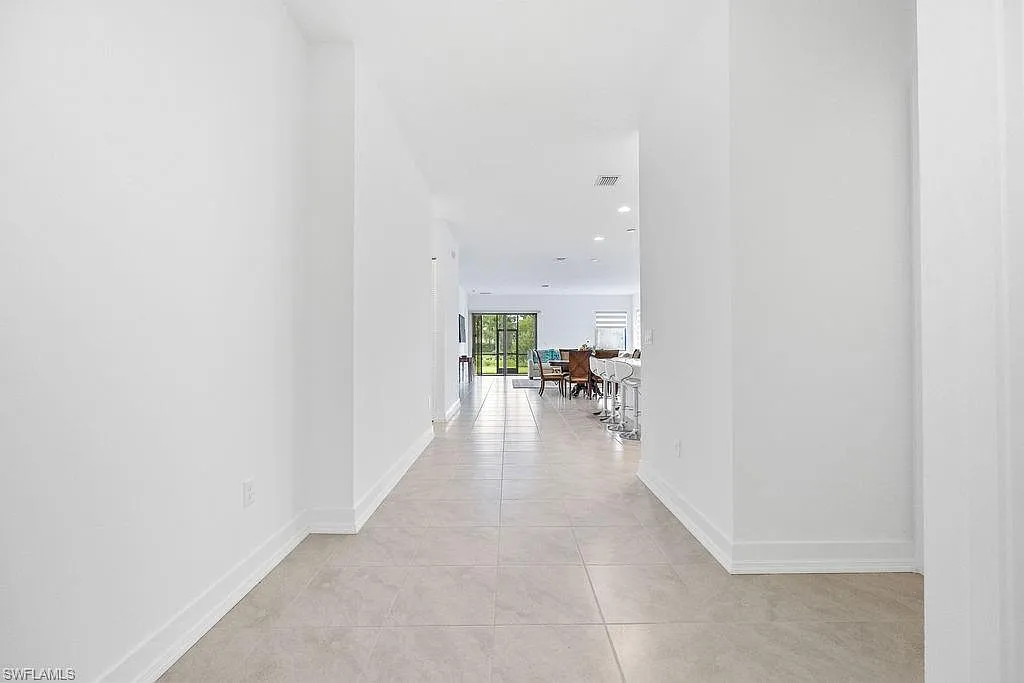 3 bed, 2.5 bath, 2256 sqft, $2,750 — Photo 3