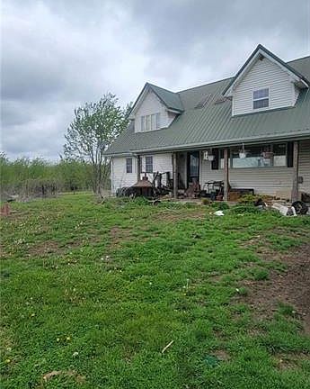 4th image of 19872 E 500th Rd