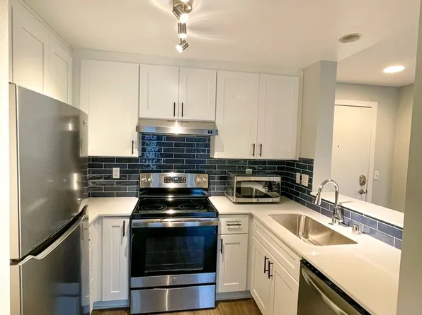 Interlake Apartments, 9527 Interlake Ave N #B302, Seattle, WA 98103