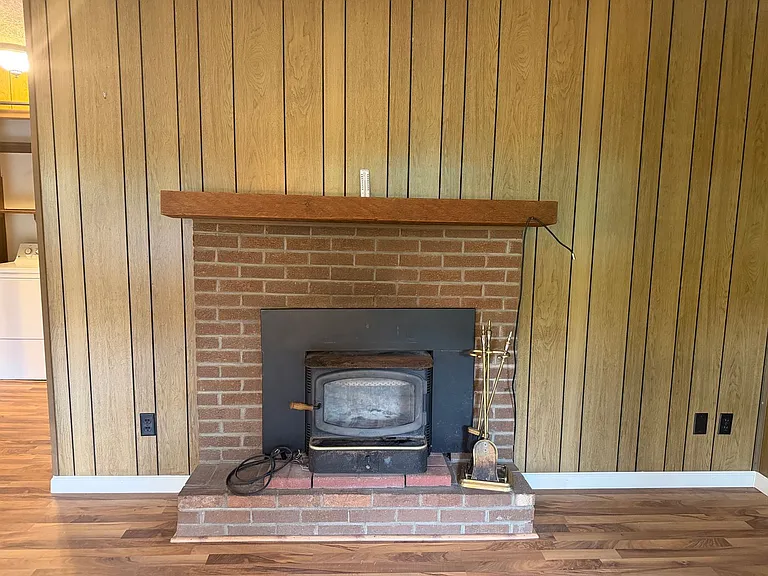 6 Jefferson Cir — Photo 4