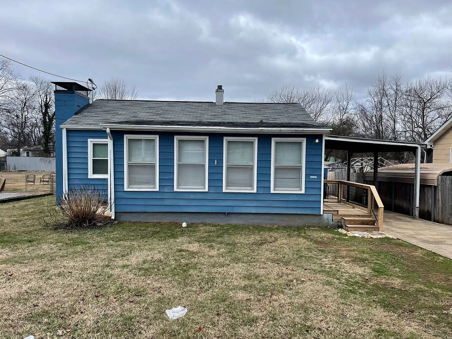 Beautiful 2-bed 1-bath Home with Large Fenced-in Backyard — Photo 1