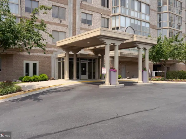 19355 Cypress Ridge Ter Unit 905, Lansdowne, VA 20176