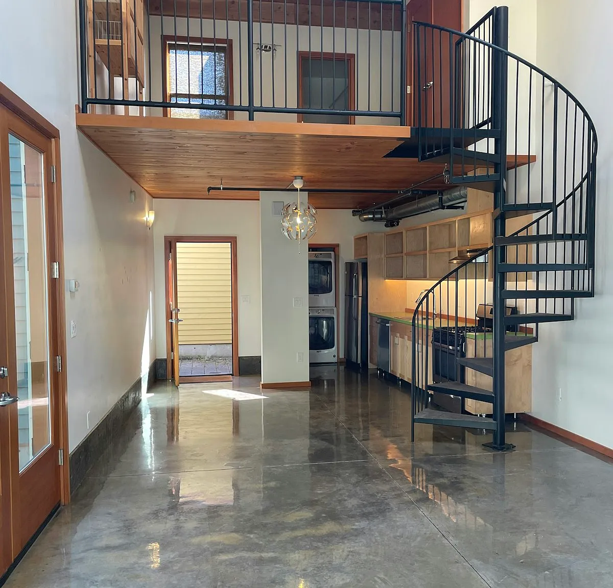 8777 North Lombard Street, Unit 8753 Loft 3 — Photo 3