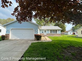 613 E Chestnut St, Chatham, IL 62629