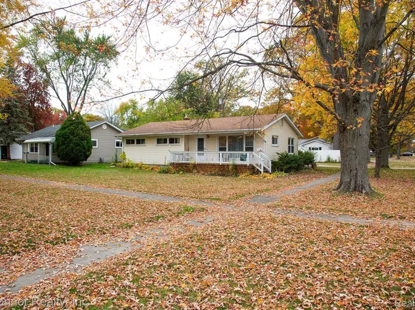 1706 New Jersey Ave, Marysville, MI 48040