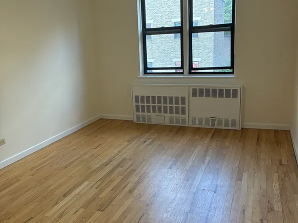 2866 Marion Avenue image 1 of 7