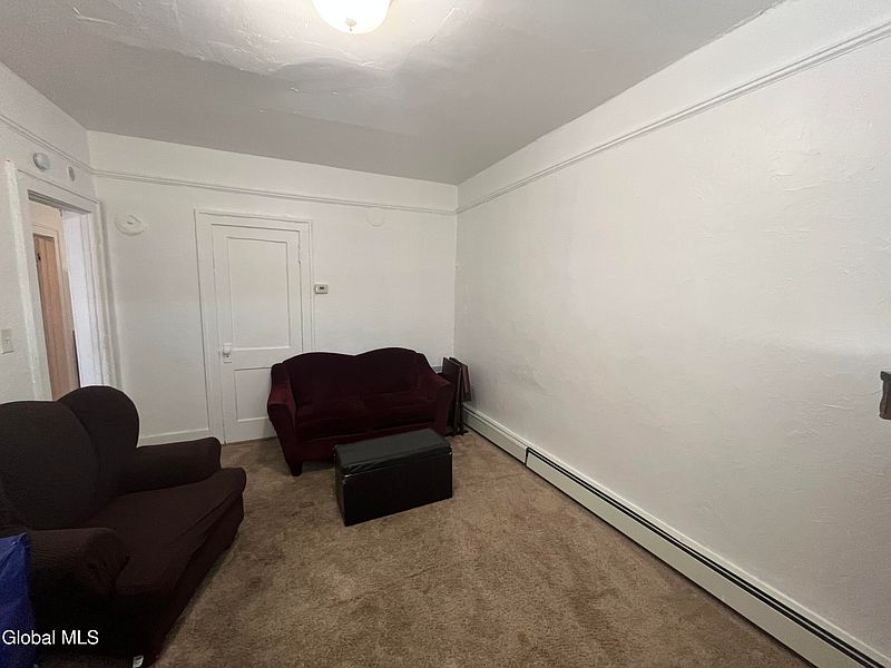 5th image of 704 East Street