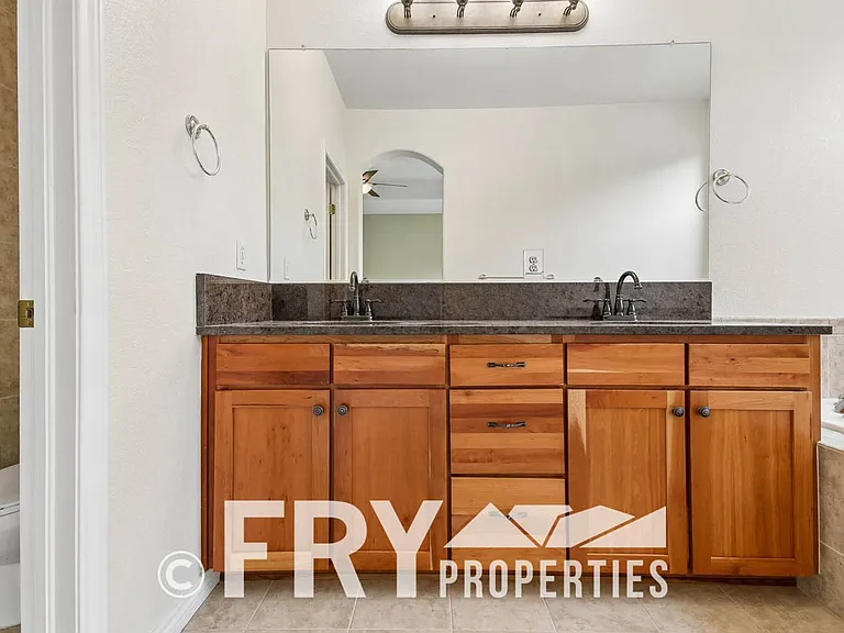 12975 W 77th Dr — Photo 17