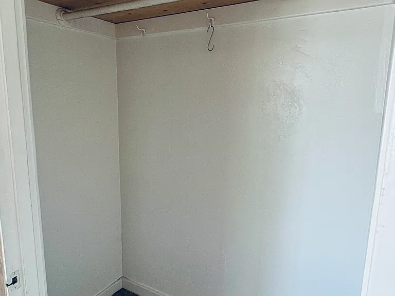 300 N 11th St #3 — Photo 8