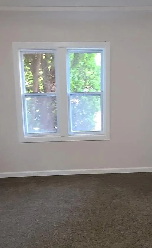 2 bed, 950 sqft, $1,000 — Photo 3