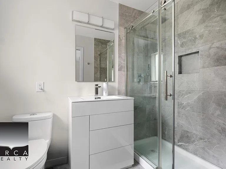 1403 Frederick Rd — Photo 15