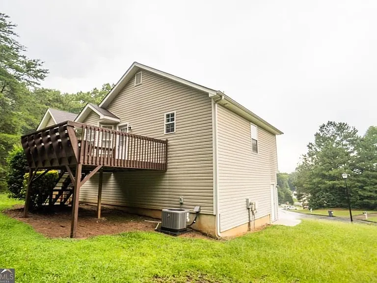 52 Fieldstone Ct — Photo 10