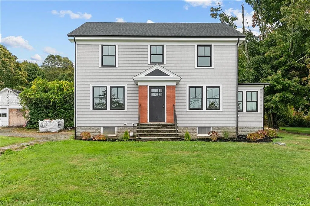 4 bed, 2.0 bath, 1880 sqft, $3,500 — Photo 3