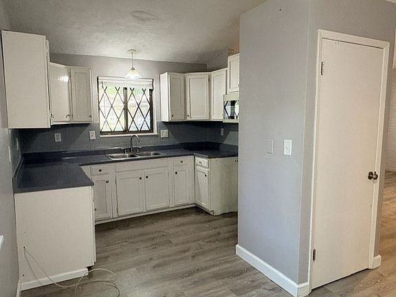 5th image of 15 Kings Ct
