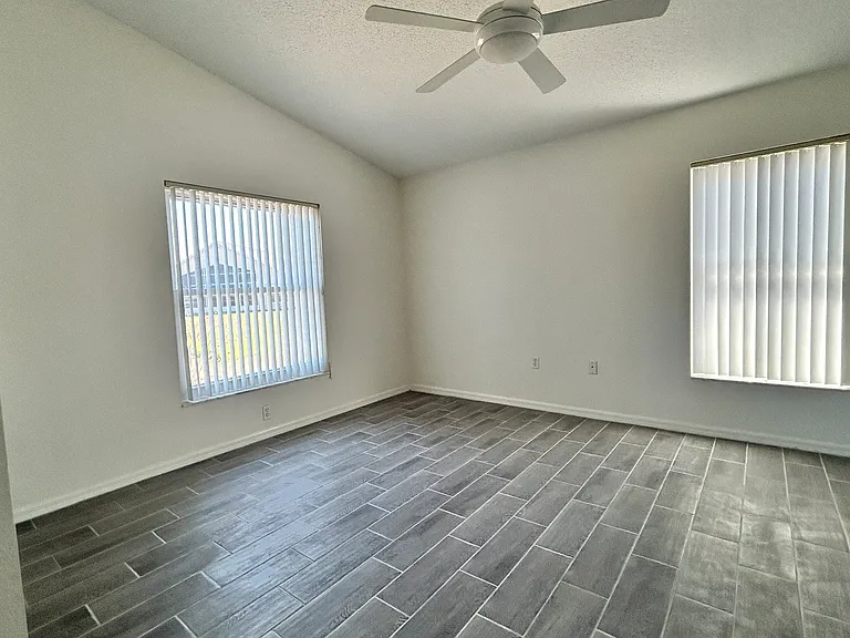 10401 Barnett Loop — Photo 13
