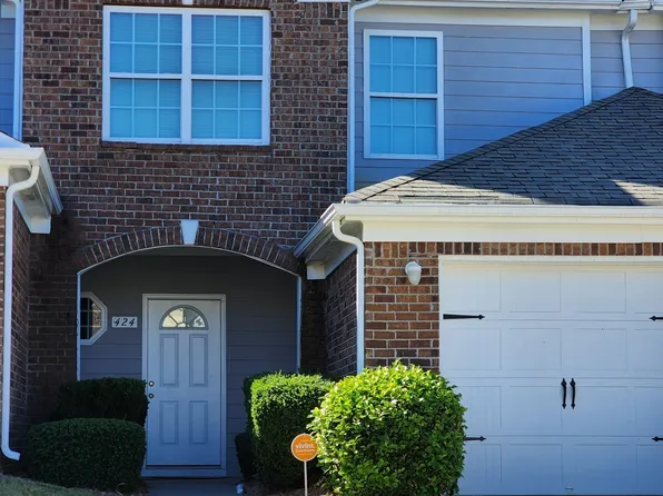 424 Village Way, Loganville, GA 30052