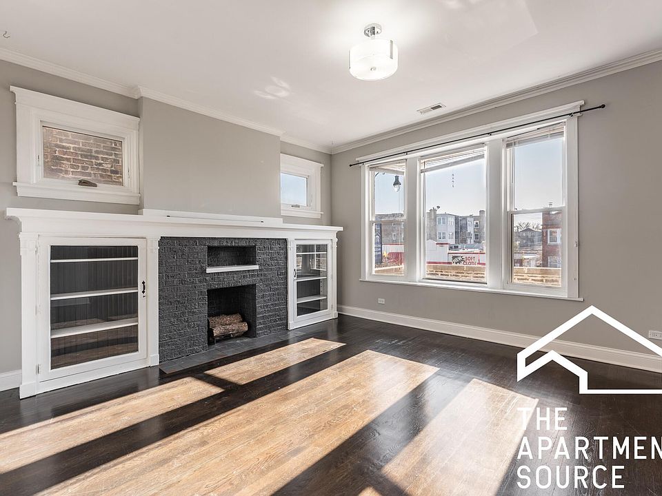 1st image of 3020 W Fullerton Ave #2