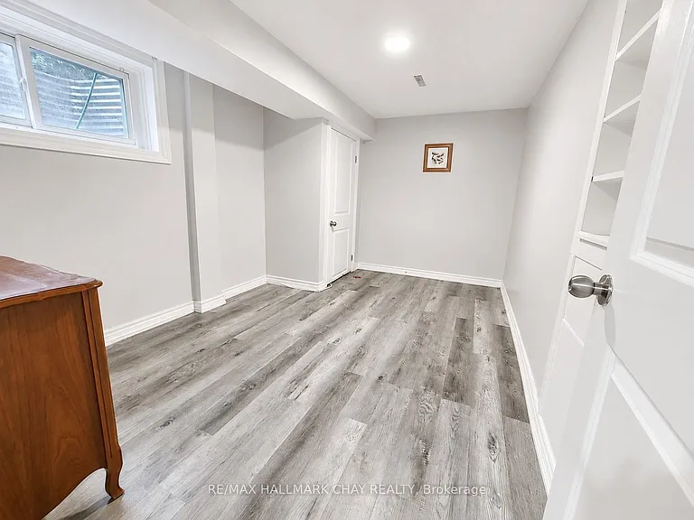 88 Bernick Dr #B — Photo 7