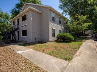 406 Fairway Cir APT A, Springdale, AR 72764