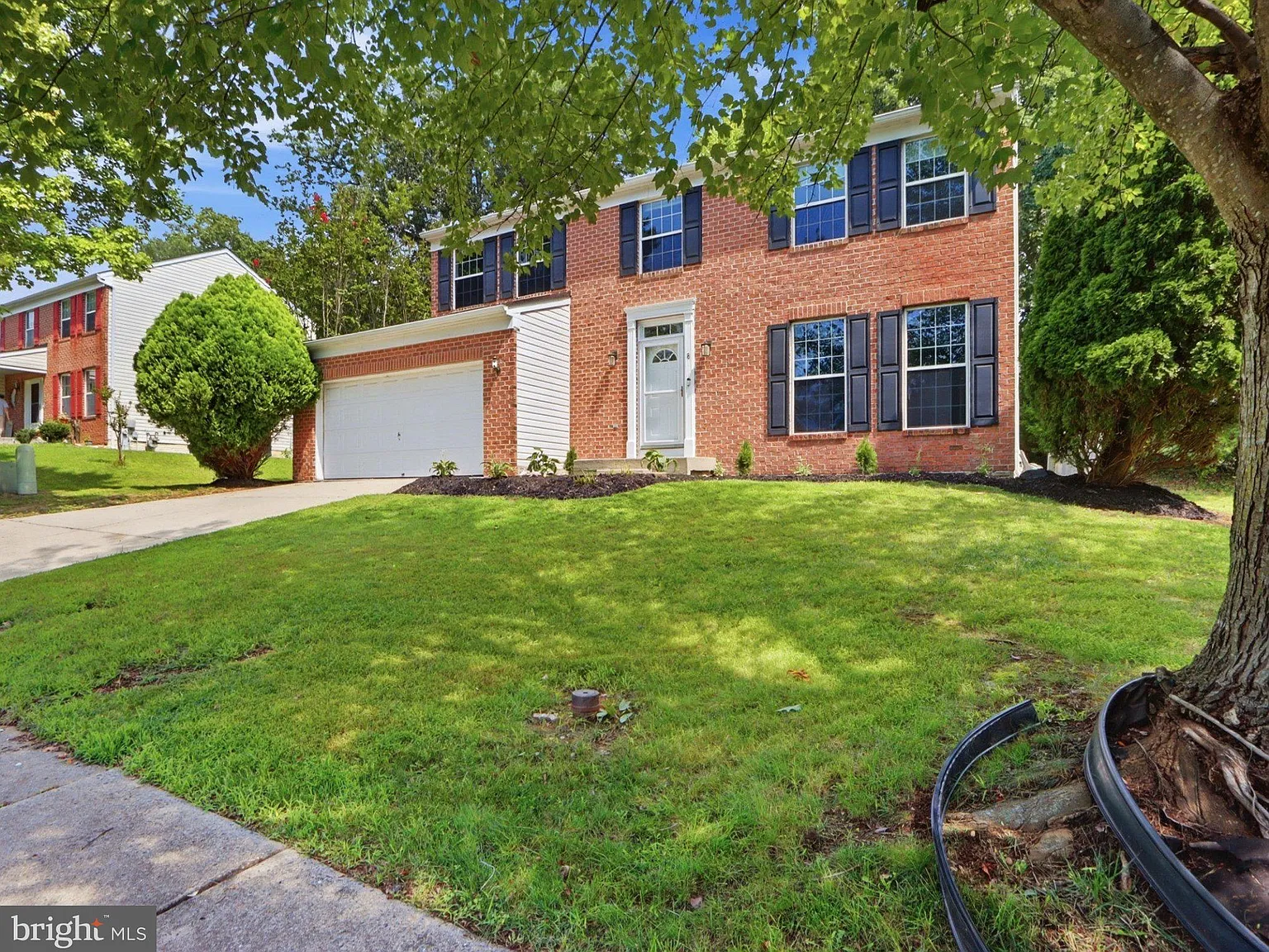4 bed, 2.5 bath, 2400 sqft, $3,500 — Photo 3