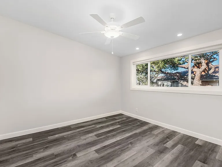 212 Palos Verdes Blvd. — Photo 8