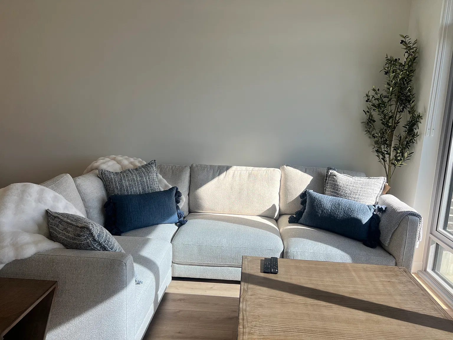 2 bed, 2.5 bath, 1085 sqft, $5,500 — Photo 4