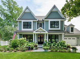 414 Bridle Ln, Wheaton, IL 60187