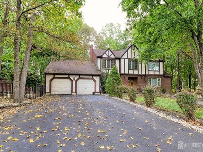 26 Thatchwood Ct, North Brunswick, NJ, 08902