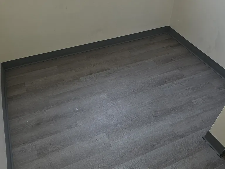 1647 Mayfield Ave — Photo 11