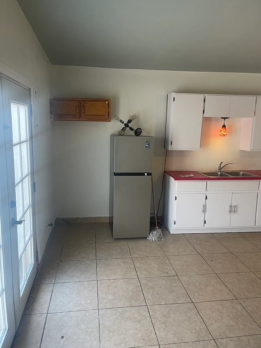 1254 W 71st St, Los Angeles, CA 90044 HotPads