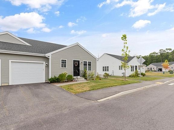 3rd image of 61 Blissful Meadow Dr #61
