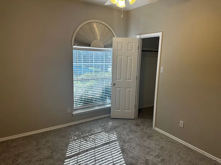 1809 Estates Dr — Photo 11