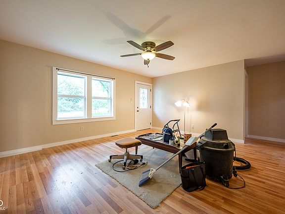 5th image of 3401 N Stoneycrest Rd