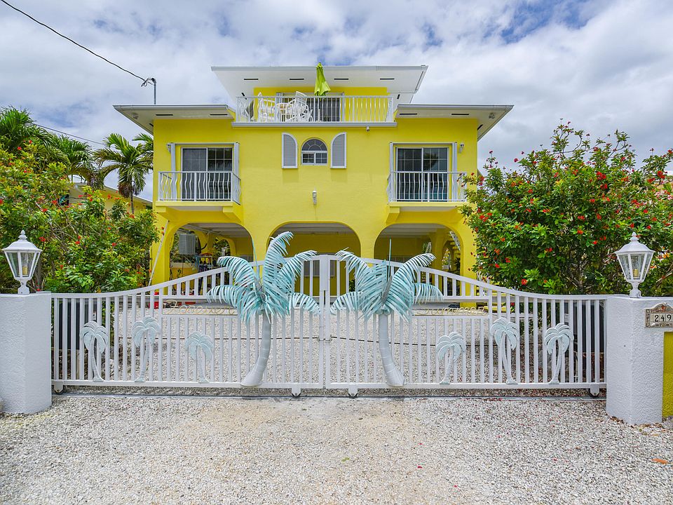 1st image of 249 Caribbean Dr E
